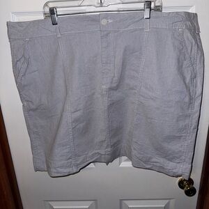 Lee Men's Light Gray Flat Front Shorts
